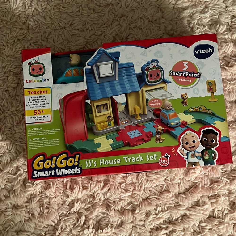 Cocomelon House Track Set Unopened